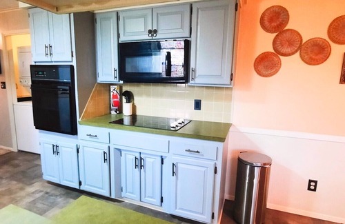 Springfield Casa | Calm and peaceful 3 bedroom home with huge back