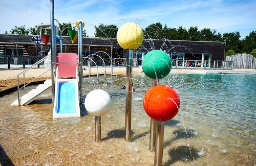 La Chapelle-Hermier Chalet De Esquí | Chalet sereno con piscina, cerca del lago de Jaunay y playas, ideal para familias y niños