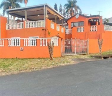 Newlands West Casa | Calm chaos