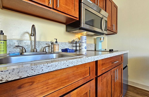 Waikiki Apartamento | Calm, Quiet, New, & Clean Waikiki Queen Bed Studio - WAIKIKI GRAND HOTEL® 804