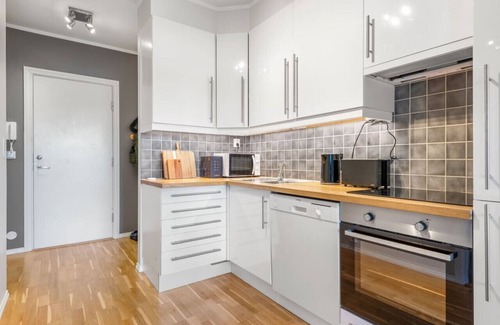 Sandviken Apartamento | Calm Surroundings in Sandviken W/Washer & dryer