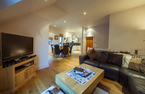 Kenmore Cabaña | Mains of Taymouth, Kenmore ~ 4 * Aguas tranquilas - capacidad para 6 personas en 3 habitaciones