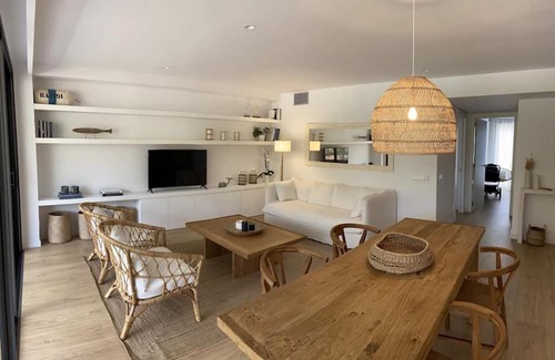 Palamos Apartamento | Calma S'Alguer Luxury Beach Apartment