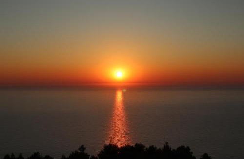 Evgiros Apartamento | Calma Suites Lefkada