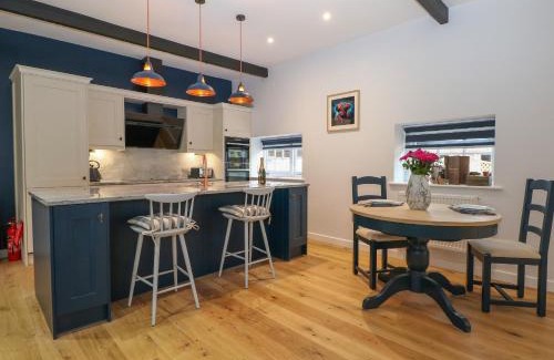 Ford Casa | Calvin's Cottage