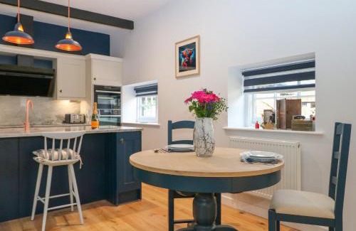 Ford Casa | Calvin's Cottage