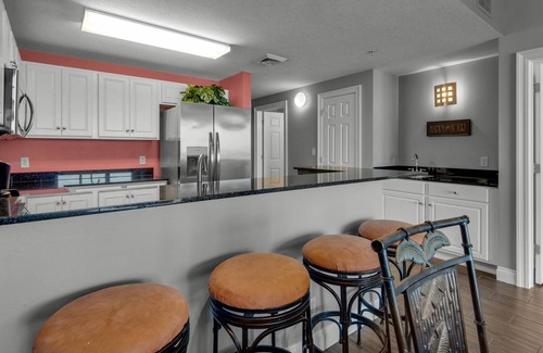 Panama City Beach Condominio | Calypso 2004W BEACH SIDE - Beach Chairs, Free Activities Each Day, and More