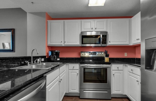 Panama City Beach Condominio | Calypso 2004W BEACH SIDE - Beach Chairs, Free Activities Each Day, and More