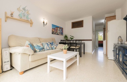 Cabrita Casa | CAMAROTE DE ALGETARES - Apartamento con piscina compartida y WiFi gratis.