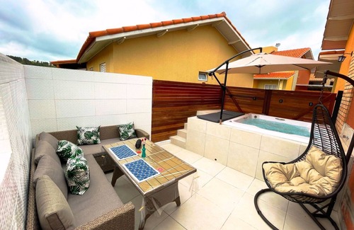 Mairinque Cabaña | Camas Confortáveis, Churrasqueira, Jacuzzi Aquecida, sol o ano Inteiro e Paz!