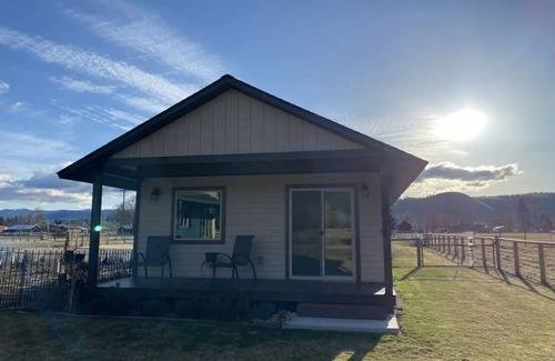 Grantsdale Cabaña | Camas Creek Cottage