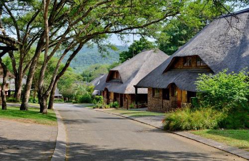 Hazyview Complejo | Cambalala - Luxury Units - in Kruger Park Lodge - Serviced Daily, Free Wi-Fi