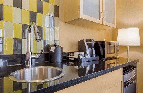 Aurora Hotel | Cambria Hotel Denver International Airport
