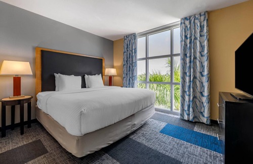Dania Beach Hotel | Cambria Hotel Ft Lauderdale, Airport South & Cruise Port