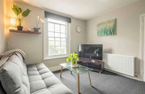 Cambridge Apartamento | Cambridge 3 bedroom flat with private parking