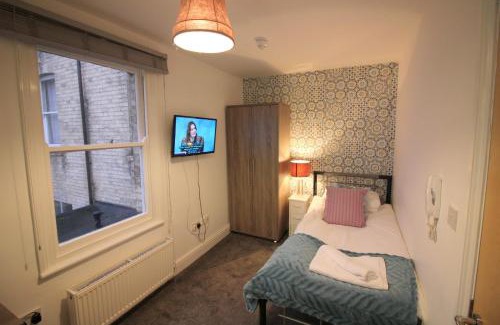 Mill Road Hotel | Cambridge Charm Modern Ensuite Rooms by Luxiety Stays