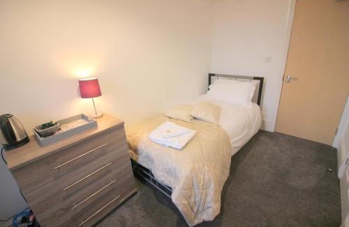 Mill Road Hotel | Cambridge Charm Modern Ensuite Rooms by Luxiety Stays