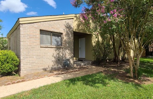 Greater Fondren Southwest Casa | Cambridge Haven