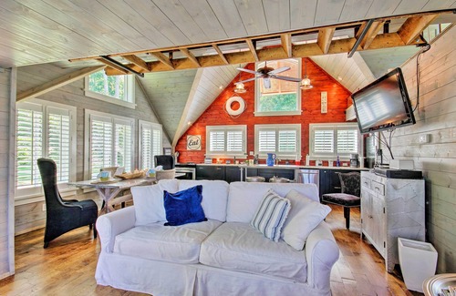 Camden Casa | ¡NUEVO! Camden Home en Lake Wateree w / Boat Dock!