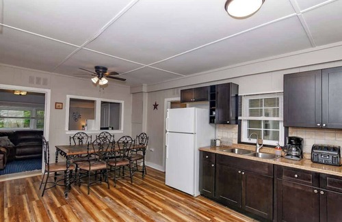 Tannersville Casa | Camelback cottage - On One Acre and Pet Friendly