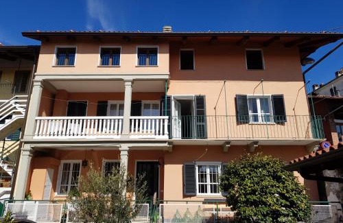 Palazzo Canavese Casa | Camelia Casa Vacanze