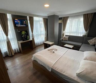 Kucukcekmece Hotel | CAMELLİA SUİT HOTEL