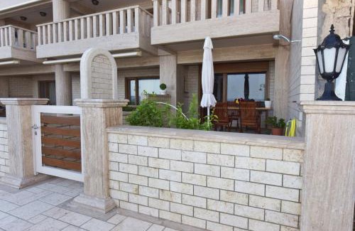 Nea Potidaia Apartamento | Camellia BeachFront House Potidea