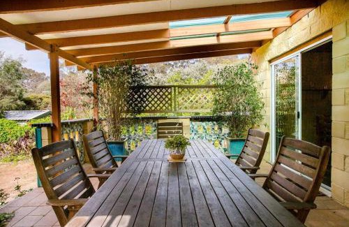 Margaret River Casa | Camellia Cottage - Country Rustic Charm Close to Forest and Town