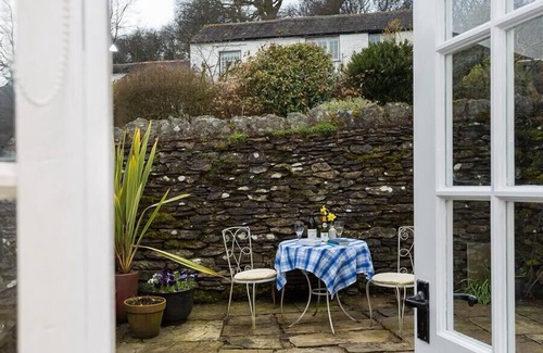Crook Cabaña | Camellia Cottage