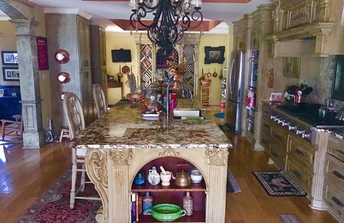 Hattiesburg Casa | Camellia Hills Estate, un delicioso sabor del viejo sur.