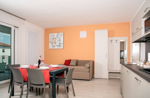 Borgo Roma Apartamento | CAMELOT APARTMENT RED8