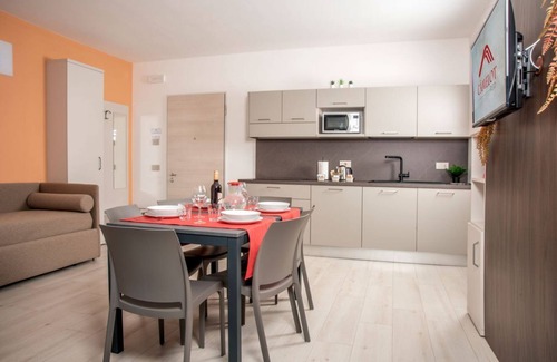 Borgo Roma Apartamento | CAMELOT APARTMENT RED8