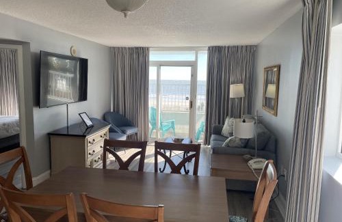 Myrtle Beach Hotel | Camelot By The Sea - Blue Palmetto Vacation Rentals