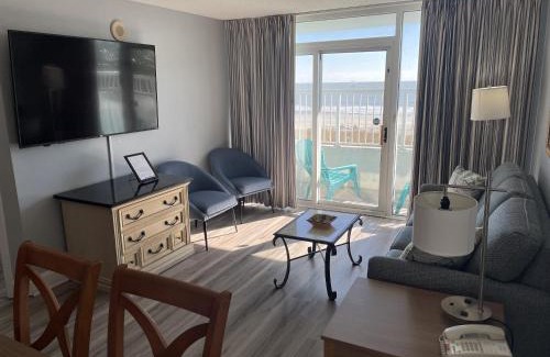 Myrtle Beach Hotel | Camelot By The Sea - Blue Palmetto Vacation Rentals