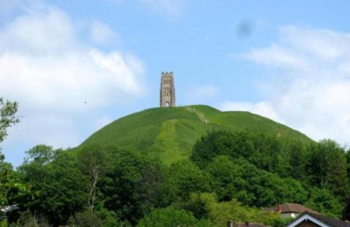 Glastonbury Cama Y Desayuno | Camelot Retreat - Tor View