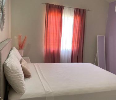 Discovery Bay Casa | Camelot Seaview Villa
