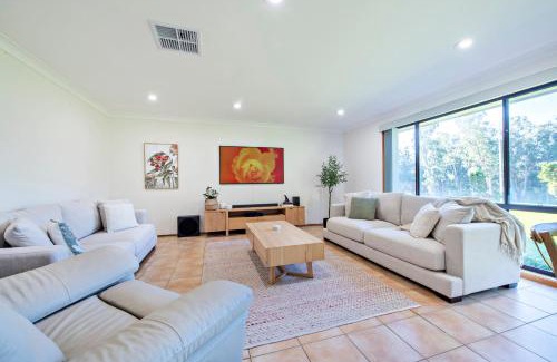 Dubbo Casa | Cameron Glen - Rural Entertainer