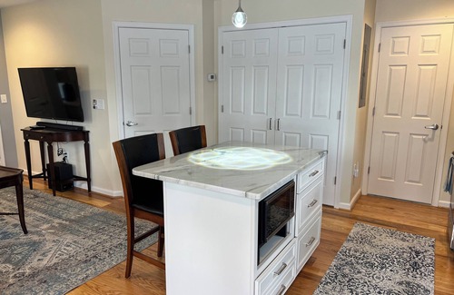 Winchester Apartamento | Cameron Grace Charming loft 1-bedroom apt in downtown Winchester