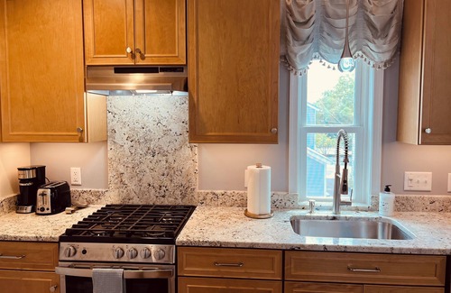 Winchester Apartamento | Cameron Grace Charming loft 1-bedroom apt in downtown Winchester