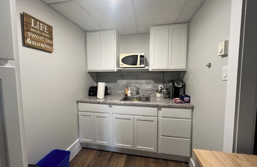 Shoal Harbour Apartamento | Camia Inn- Newly Renovated Basement