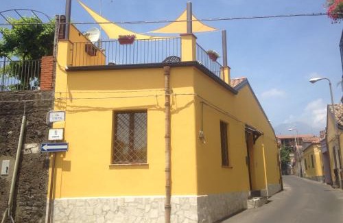 Nicolosi Casa | CAMILLA affitta camere
