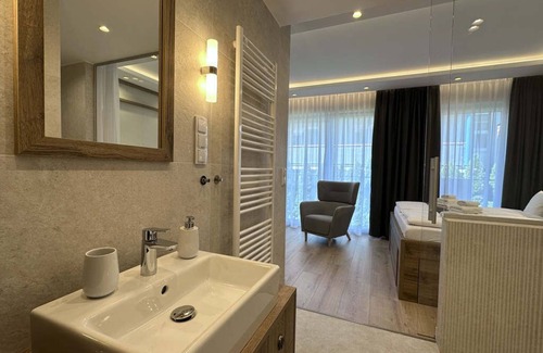 Zwierzyniec Apartamento | CAMILLA junior suite - elegant design with sophisticated functionality