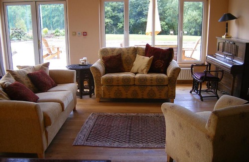Oughterard Cama Y Desayuno | Camillaun Lodge with Lough Corrib Boat Hire
