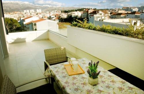 Mejasi Apartamento | Camino Split - apartment near Mall of Split