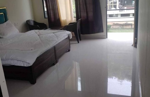 Paliyal Gaon Hotel | Camp Aquaforest