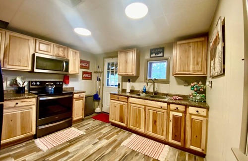 Mill Run Apartamento | Cozy winter Getaway, See the Stars in the New Hot Tub & Beautiful Firepit