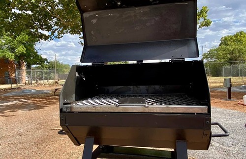 Cache Alquiler De RV | Camp by the Wichita Mountains Wildlife Refuge