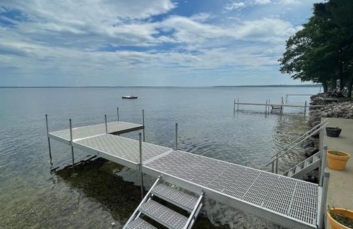 Sebago Casa | CAMP CARROLL LIMIT 6 home