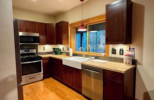Dorrington Cabina | Camp Coffey - Perfect for Families & Dog-friendly!