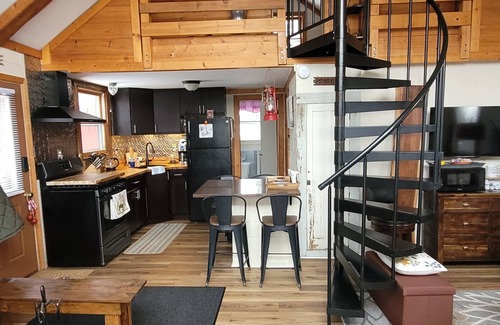 Sabinsville Cabina | Camp Coyote Ridge Westfield/PA Grand Canyon/Tioga Forrest. Pet friendly.